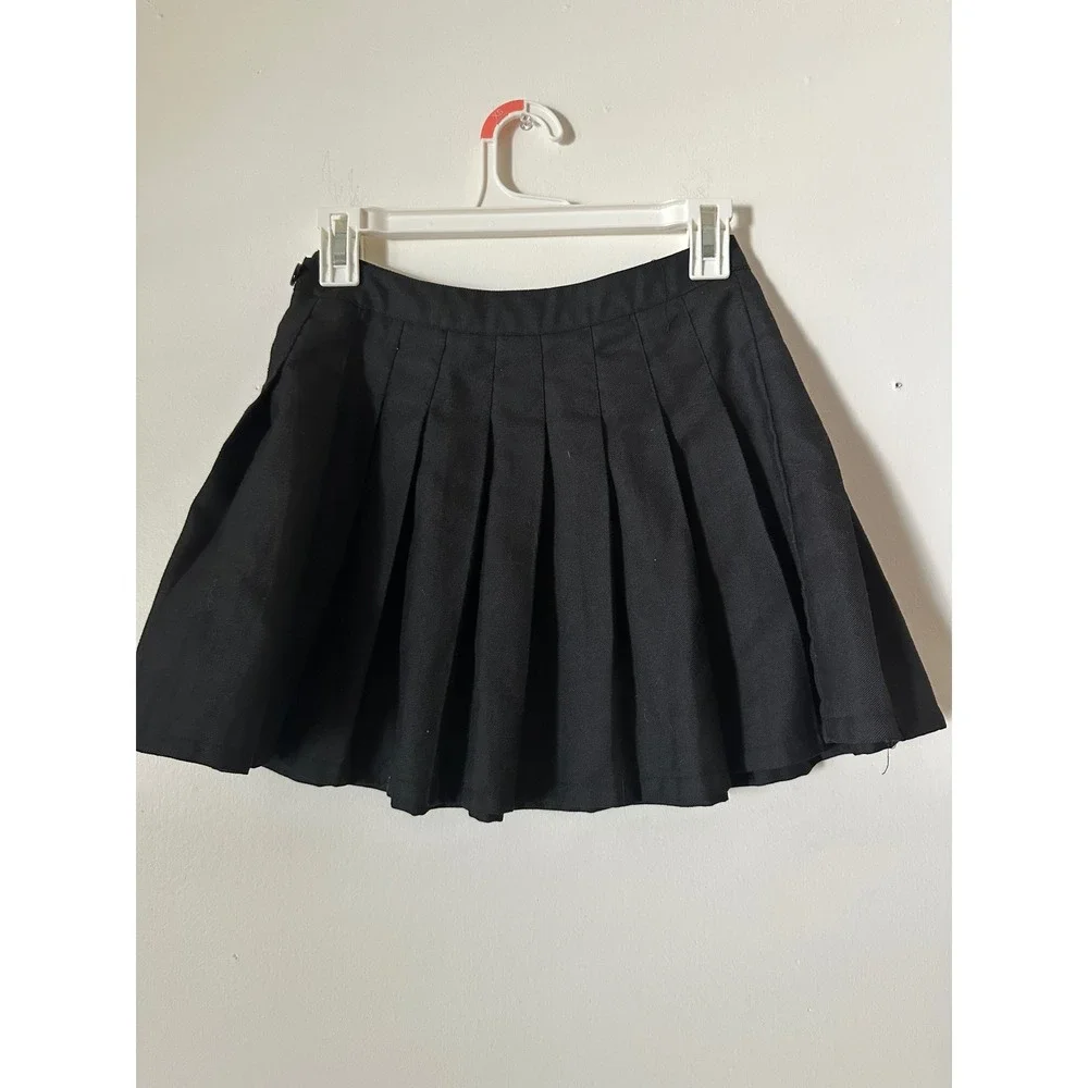 Forever 21 Black Pleated Mini Skirt Side Zip Preppy School Girl‎ Size Small Edgy